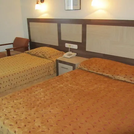 فندق Kleopatra 4*