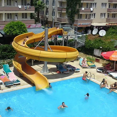 فندق Kleopatra 4*