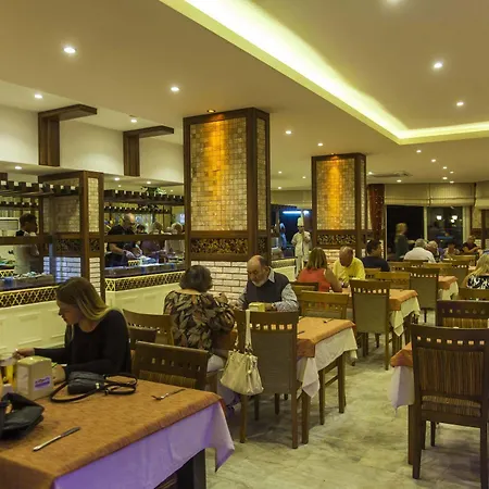 فندق Kleopatra 4*